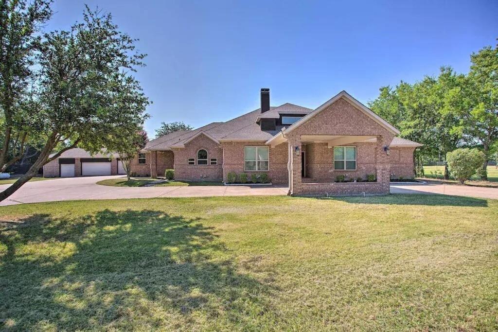 Heated Pool, Pool Table, Hot Tub, Home Theatre, Guest House, Basketball Court, Sleeps-20 Allen Exterior photo