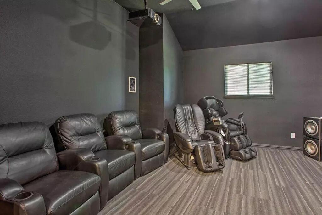 Heated Pool, Pool Table, Hot Tub, Home Theatre, Guest House, Basketball Court, Sleeps-20 Allen Exterior photo