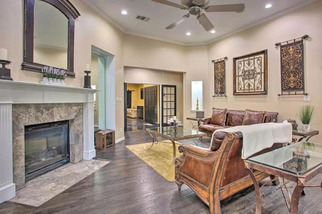 Heated Pool, Pool Table, Hot Tub, Home Theatre, Guest House, Basketball Court, Sleeps-20 Allen Exterior photo