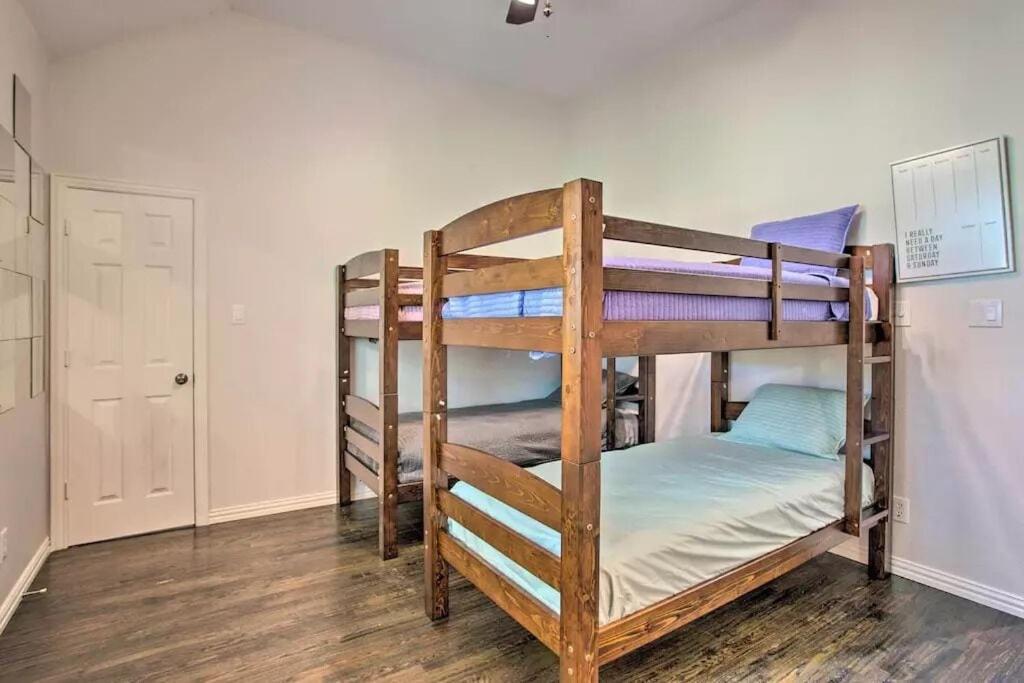 Heated Pool, Pool Table, Hot Tub, Home Theatre, Guest House, Basketball Court, Sleeps-20 Allen Exterior photo