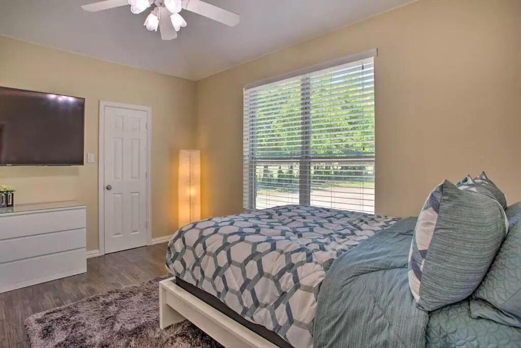 Heated Pool, Pool Table, Hot Tub, Home Theatre, Guest House, Basketball Court, Sleeps-20 Allen Exterior photo